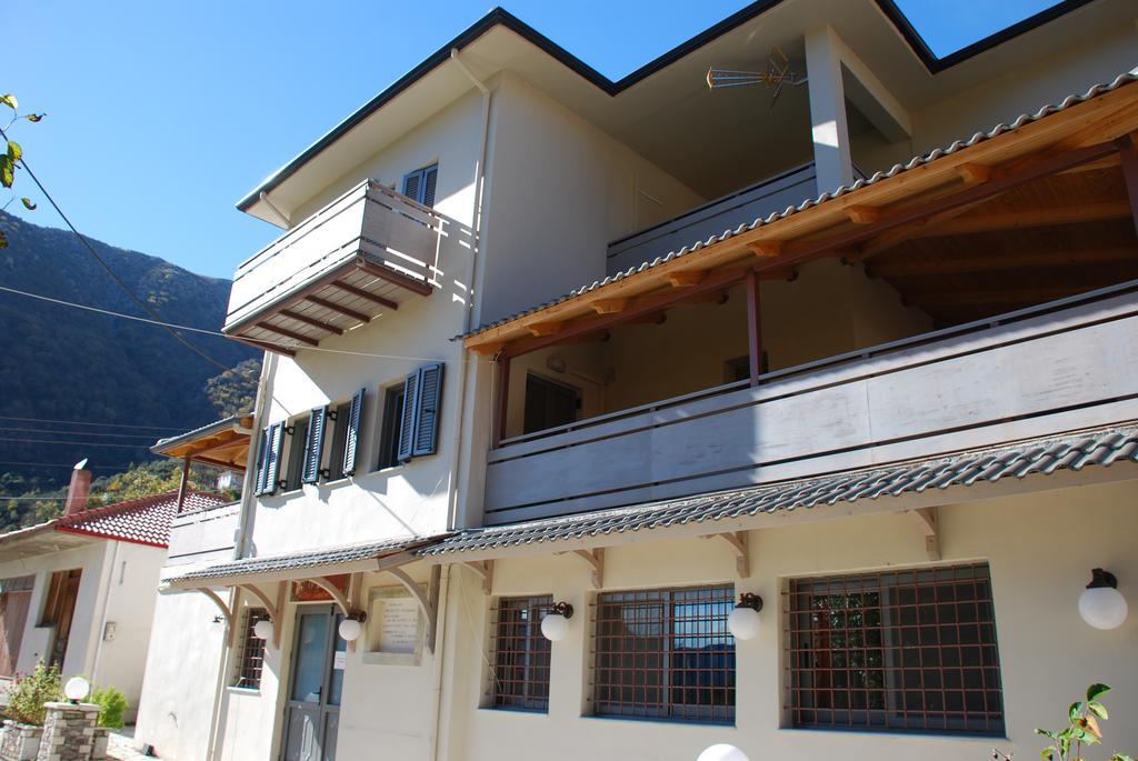 To Greki Hotel Livartzi Exterior foto