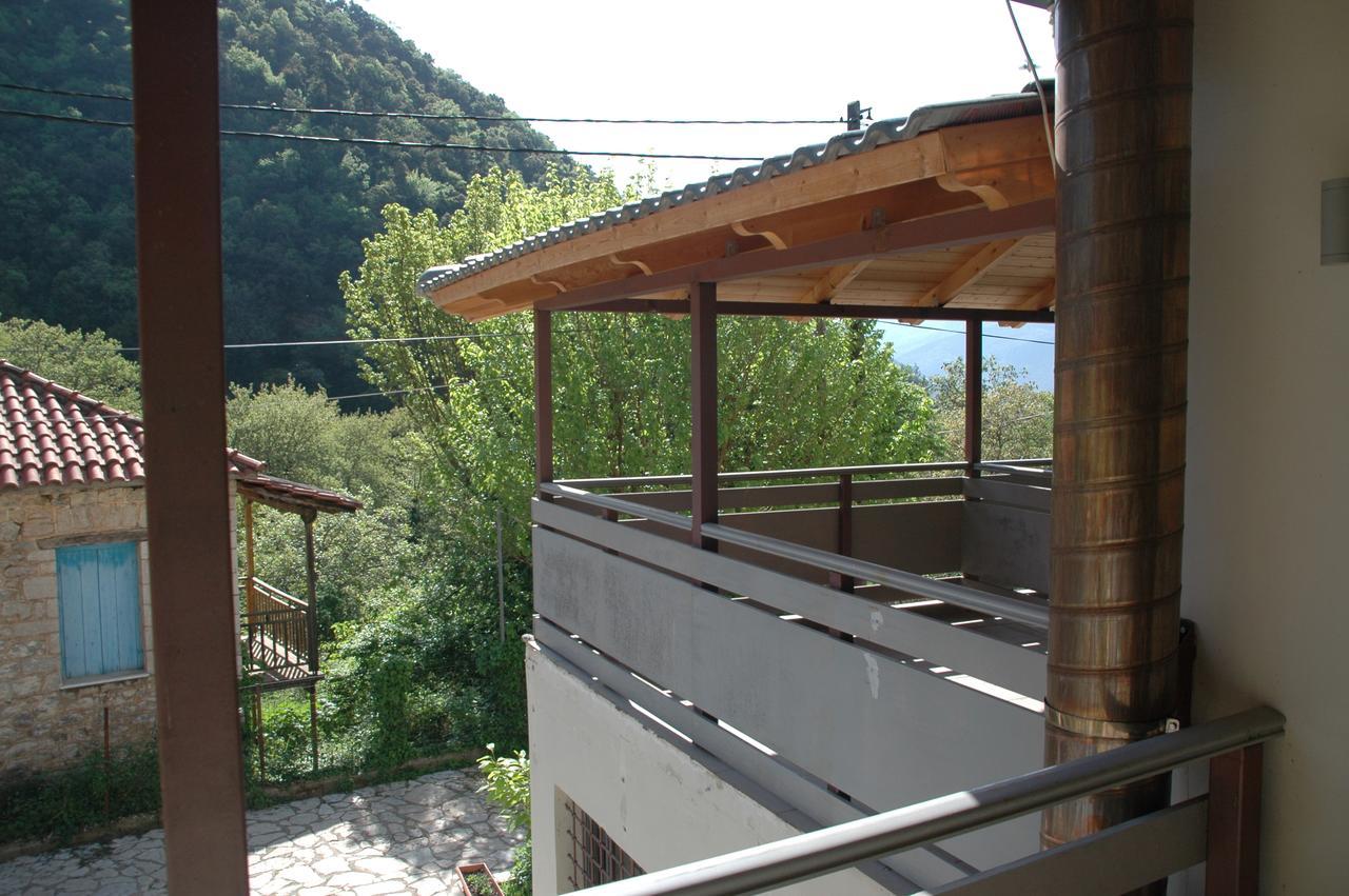 To Greki Hotel Livartzi Exterior foto